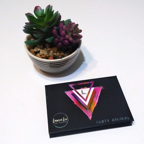Laura Lee Party Animal Eyeshadow Palette New - Picture 3 of 8